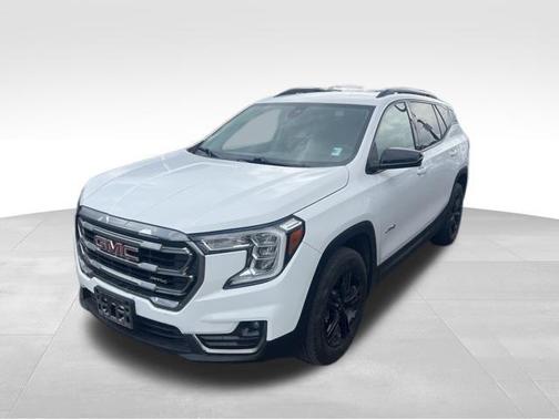 Summit White 2023 GMC Terrain AT4