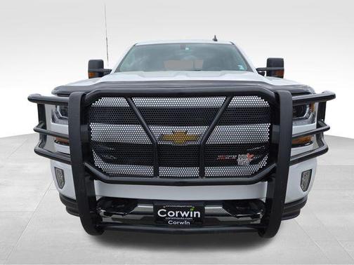Summit White 2018 Chevrolet Silverado 1500 LT