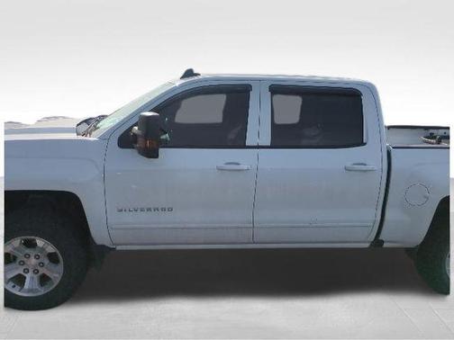 Summit White 2018 Chevrolet Silverado 1500 LT