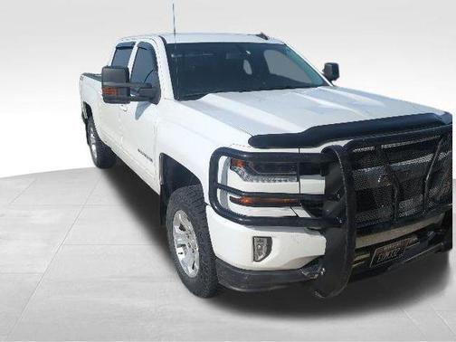 Summit White 2018 Chevrolet Silverado 1500 LT