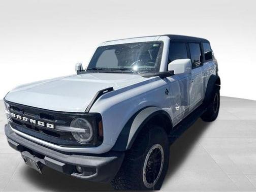 Oxford White 2023 Ford Bronco Outer Banks