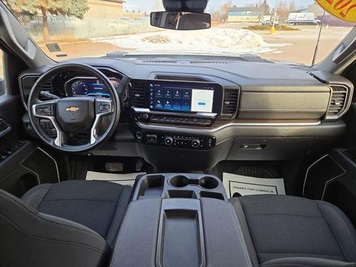 2025 Chevrolet Silverado 3500 LT