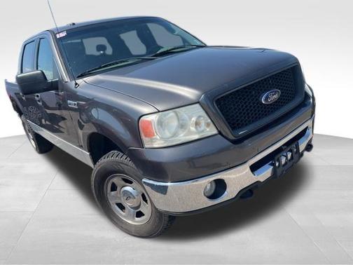 Silver Clearcoat Metallic 2006 Ford F-150 XLT SuperCrew