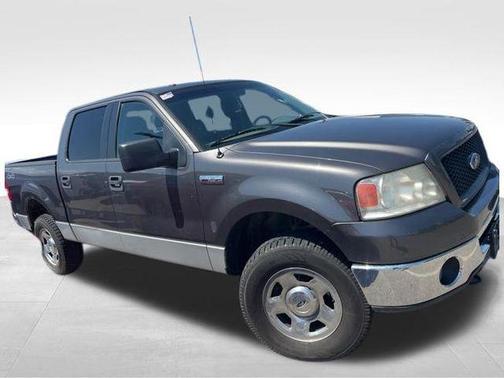Silver Clearcoat Metallic 2006 Ford F-150 XLT SuperCrew