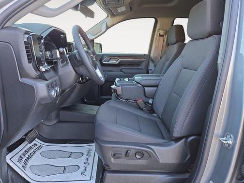 2025 GMC Sierra 1500 SLE