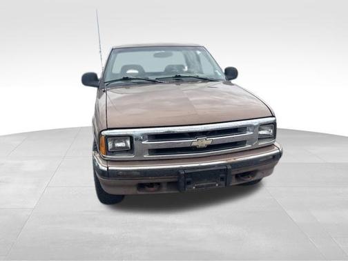 Brown 1996 Chevrolet S-10 LS Extended Cab