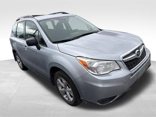 Ice Silver Metallic 2016 Subaru Forester 2.5i