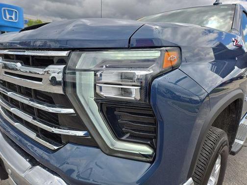Lakeshore Blue Metallic 2024 Chevrolet Silverado 2500 LTZ