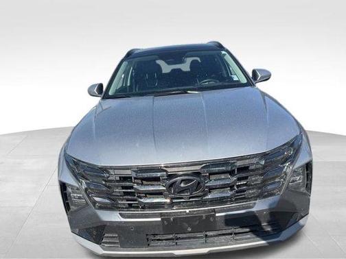 Shimmering Silver 2025 Hyundai TUCSON Hybrid Limited