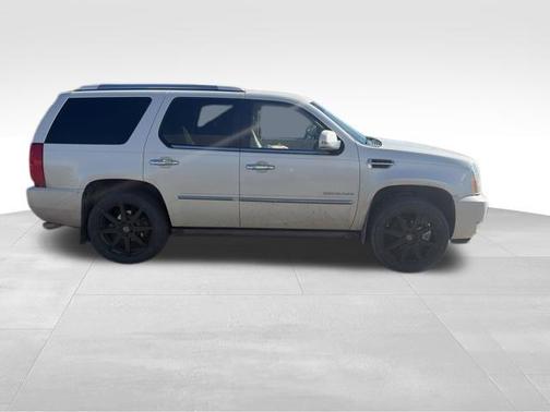 White Diamond Tri-Coat 2014 Cadillac Escalade Luxury