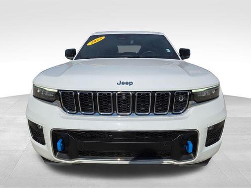 Bright White Clearcoat 2023 Jeep Grand Cherokee 4xe Overland
