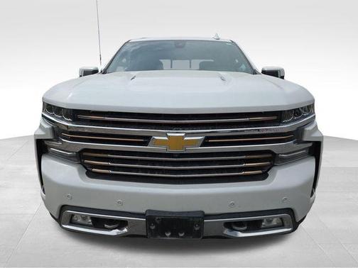 Iridescent Pearl Tricoat 2020 Chevrolet Silverado 1500 High Country