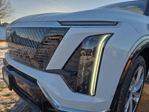 2026 Cadillac VISTIQ Luxury
