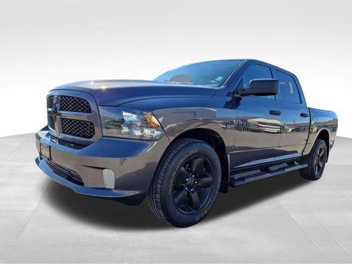 Granite Crystal Clearcoat Metallic 2019 RAM 1500 Classic Express