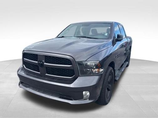 Granite Crystal Clearcoat Metallic 2019 RAM 1500 Classic Express