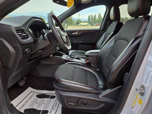 Oxford White 2025 Ford Escape ST-Line Select