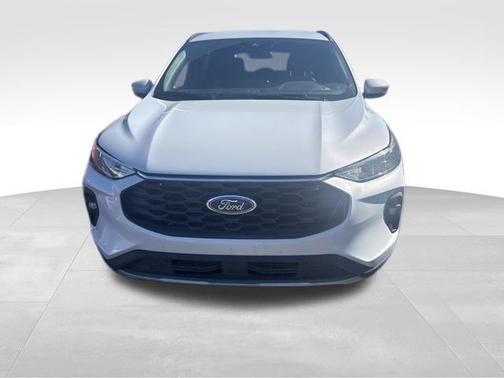 Oxford White 2025 Ford Escape ST-Line Select