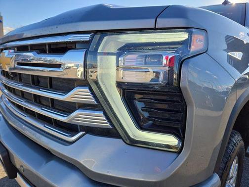 2025 Chevrolet Silverado 3500 High Country