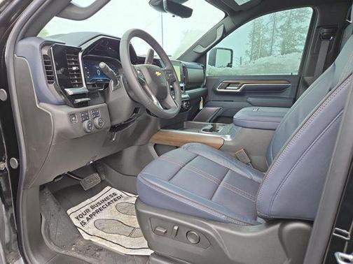 2025 Chevrolet Silverado 3500 High Country