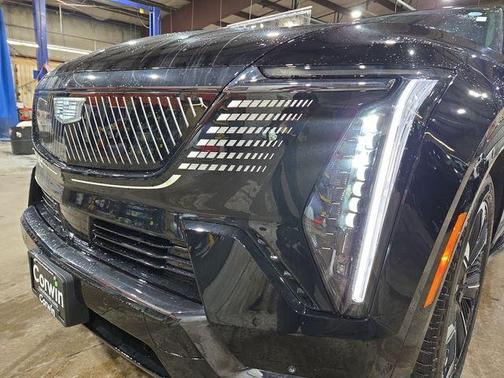 2025 Cadillac Escalade IQ 1