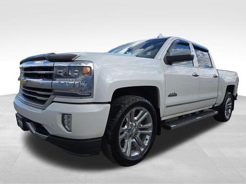 Iridescent Pearl Tricoat 2018 Chevrolet Silverado 1500 High Country