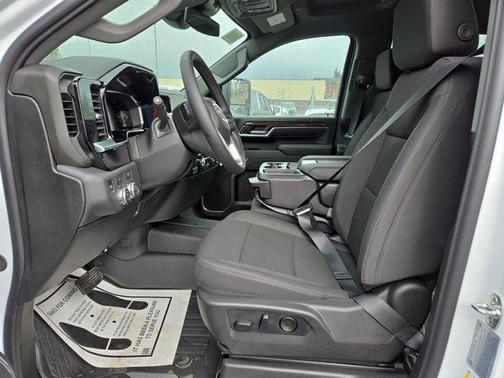 Summit White 2026 GMC Sierra 2500 SLE
