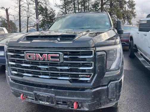 2025 GMC Sierra 3500 AT4