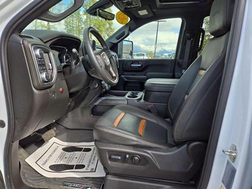 Summit White 2023 GMC Sierra 3500 AT4