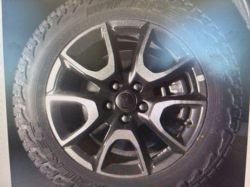 Bright White Clearcoat 2025 Jeep Compass Trailhawk