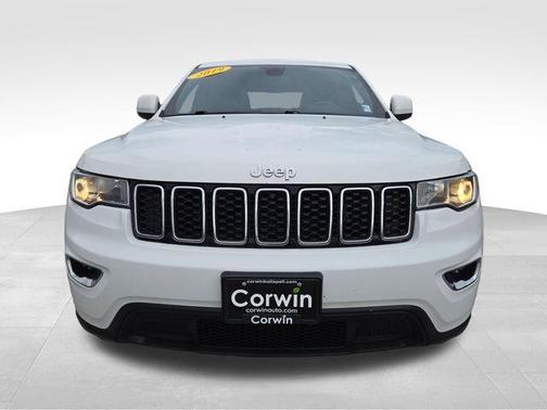 Bright White Clearcoat 2019 Jeep Grand Cherokee Laredo