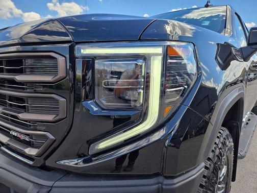 Onyx Black 2024 GMC Sierra 1500 AT4X