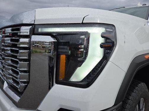 Summit White 2026 GMC Sierra 2500 Denali