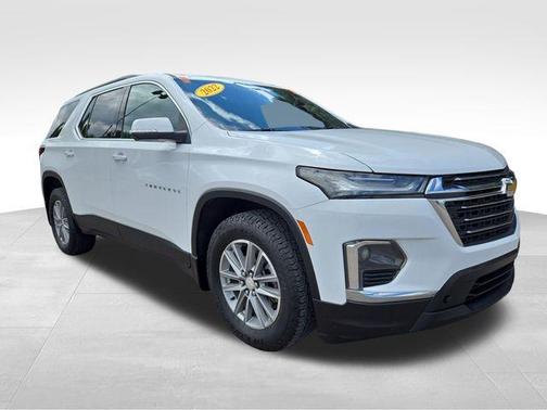 Summit White 2022 Chevrolet Traverse LT Cloth