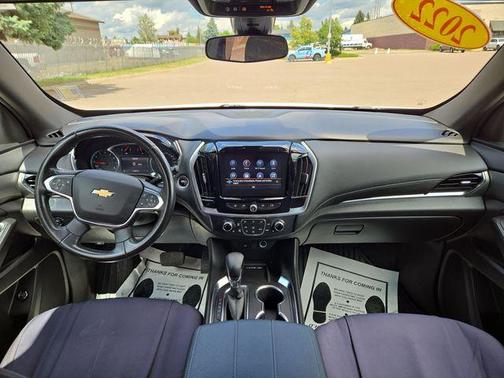 Summit White 2022 Chevrolet Traverse LT Cloth