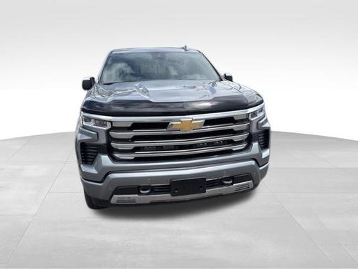 Sterling Gray Metallic 2025 Chevrolet Silverado 1500 High Country