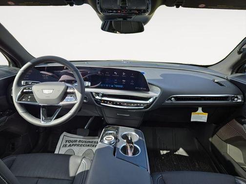 2025 Cadillac LYRIQ Sport