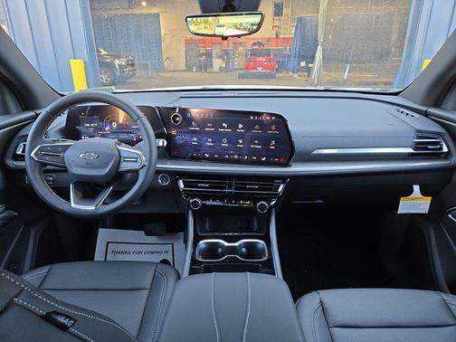 Polar White 2026 Chevrolet Traverse LT