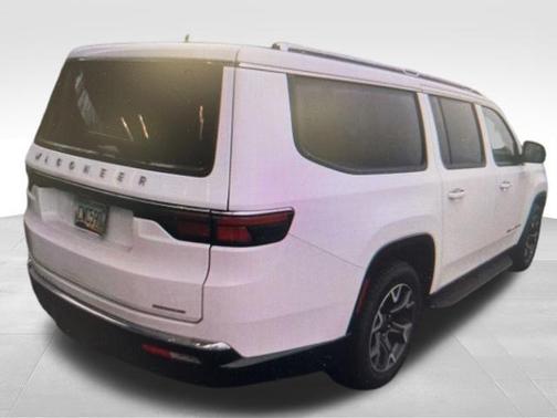 2024 Jeep Wagoneer L Series III