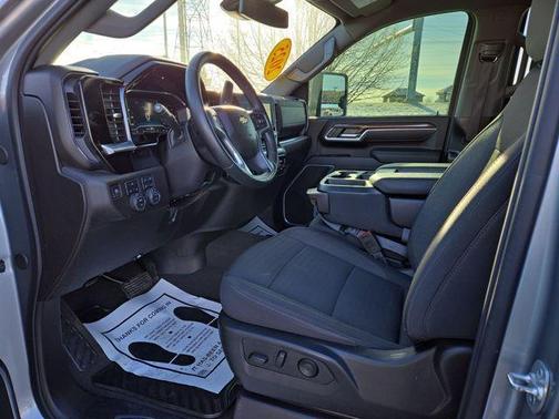 2025 Chevrolet Silverado 3500 LT