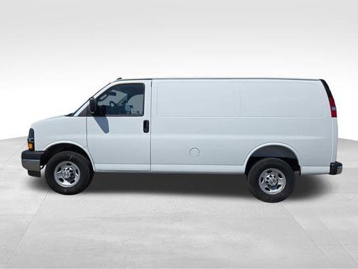 Summit White 2025 Chevrolet Express 2500 Work Van