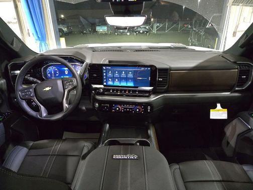 Polar White 2026 Chevrolet Silverado 2500 High Country