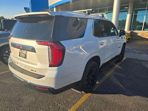 2022 GMC Yukon SLT