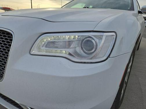 2019 Chrysler 300 Limited