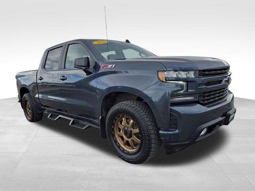 Shadow Gray Metallic 2021 Chevrolet Silverado 1500 RST