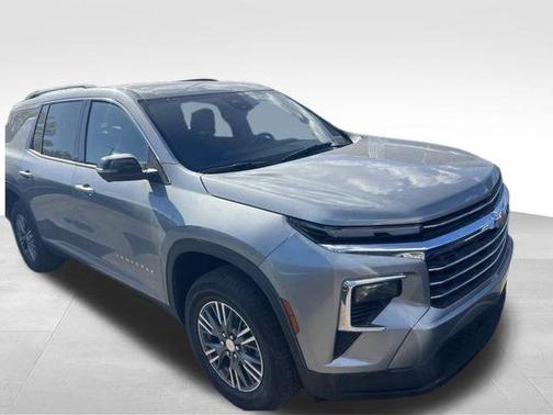 Sterling Gray Metallic 2024 Chevrolet Traverse LT