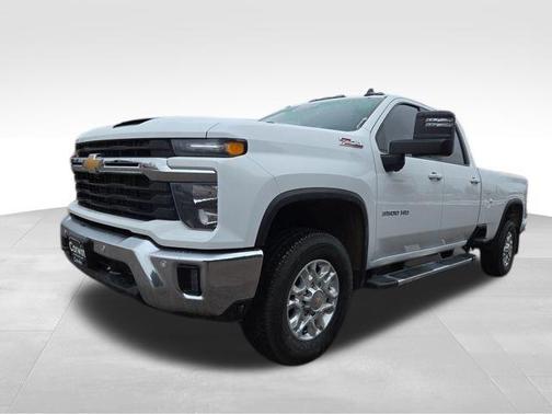 Summit White 2026 Chevrolet Silverado 3500 LT