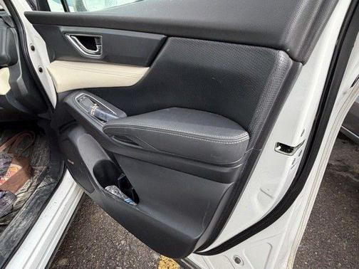 Crystal White Pearl 2020 Subaru Ascent Limited 8-Passenger