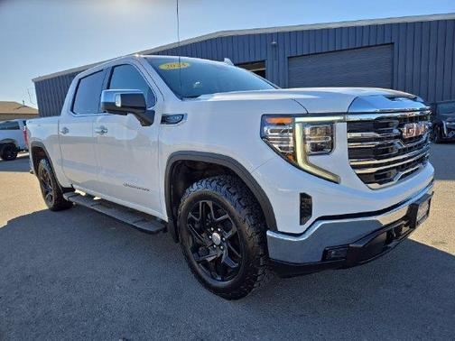 Summit White 2024 GMC Sierra 1500 SLT