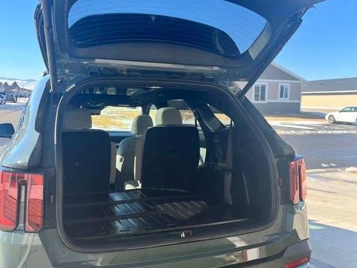 Green 2025 Kia Sorento Hybrid SX Prestige