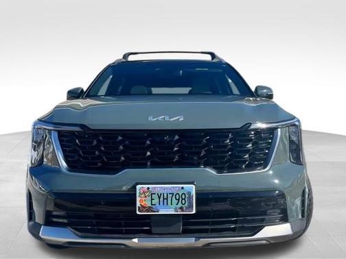 Green 2025 Kia Sorento Hybrid SX Prestige